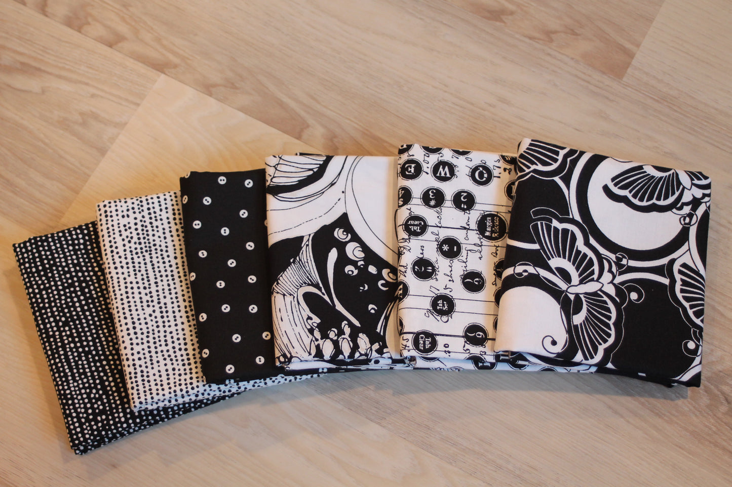 Black & White Fabric Bundle ~ 6 Half Yard Bundle